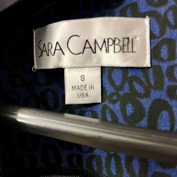 Sara Campbell Blue Patterned Sleeveless Tank with Black Trim and Pocket Accents - Picture 2 of 3